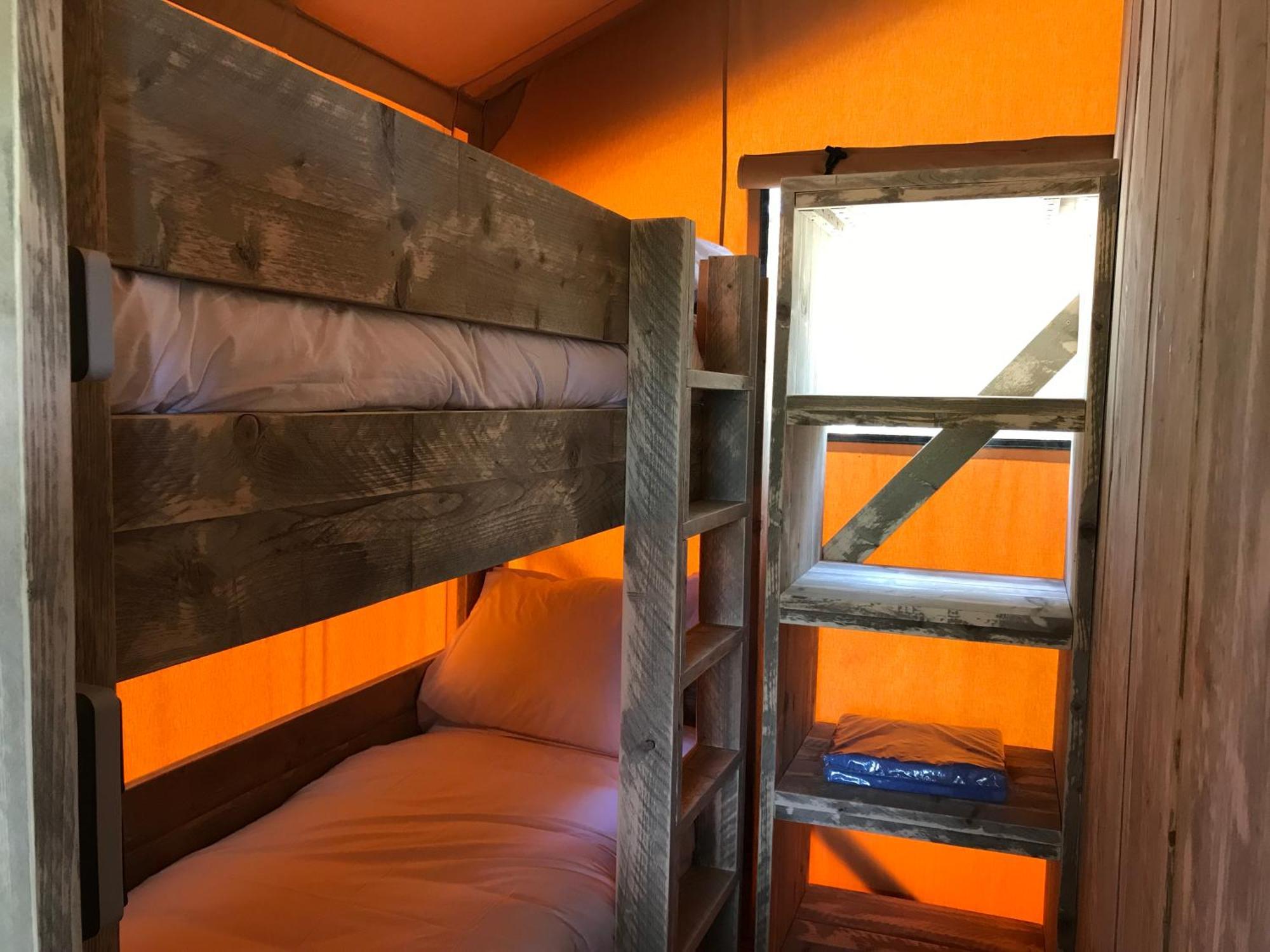 Bungalows - Camping El Solsones Solsona Ngoại thất bức ảnh